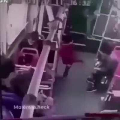 Nepodrypuj do starších!