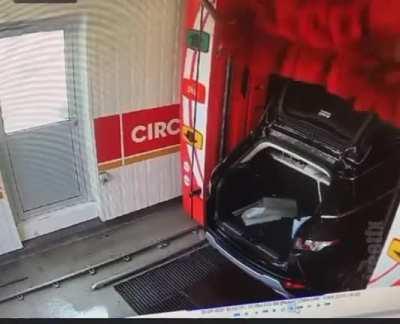 WCGW at the car wash .