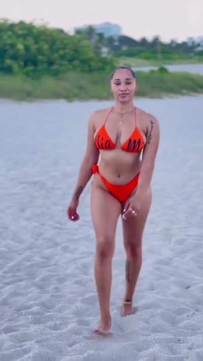 Pretty ass lightskin with perfect body 🤤😍