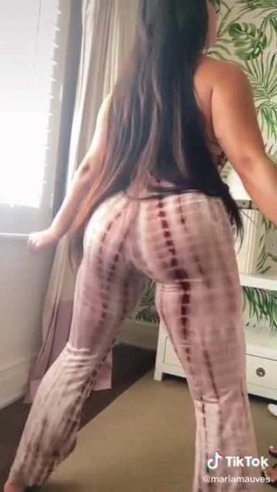 Soft & Jiggly No.227 (Clap That Slow For Us Ma) 😍🍑