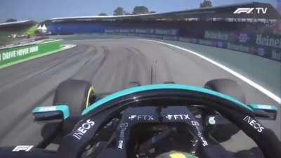 Hamilton masterclass for passing in a straight line