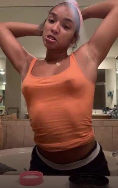 She Love Teasing 😅