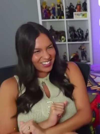 Pudgey rolling her shoulders