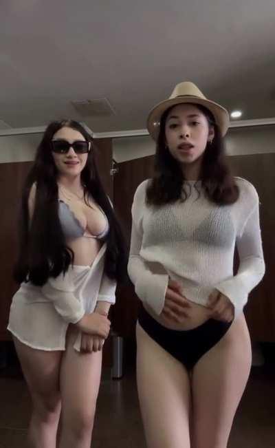 Con mi amiguita👀🔥