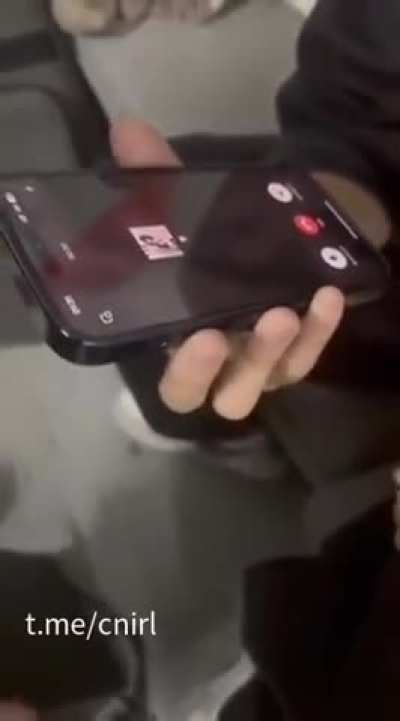 集美一边挨操，一边给男朋友打电话，被男朋友曝光了