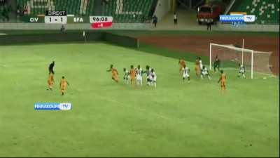 Ivory Coast [2]-1 Burkina Faso - Amad Diallo free kick 90+7'