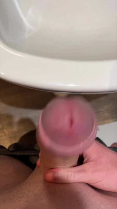 Oh nice...some of that super juicy babe cock. Can't miss