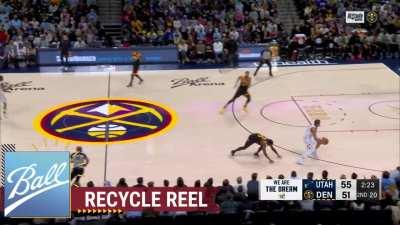 [Highlight] Aaron Gordon intercepts Rudy Gobert's obvious pass and gets the easy reverse dunk!