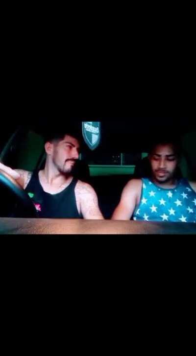 Cenas vazadas do carro do Muquinha: foi avistado ele tendo uma tentativa de assédio ao o cria de vdd Greninjalol