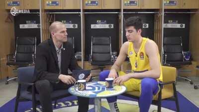 Say it again Deni😤😤