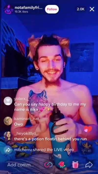 His account is mostly thirst traps