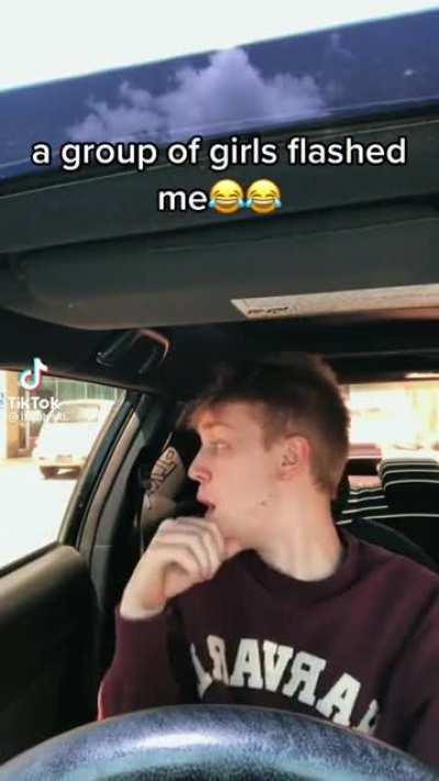 And the caption is “its litty out here 🤘🔥” 😭