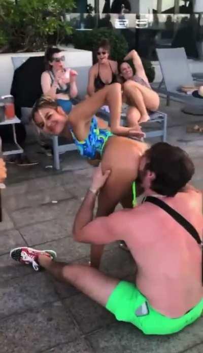 Eating Ass in Public