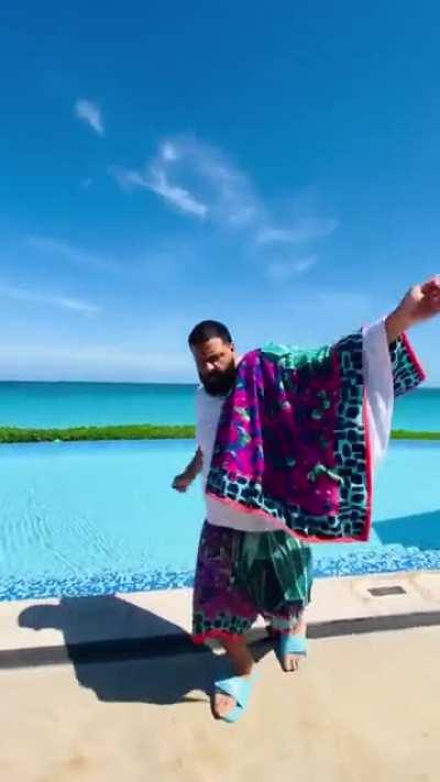 DJ Khalid uncontrollably vibes to Freedom DiVE