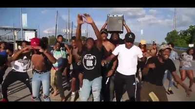 Prolly cop a script of Roxy