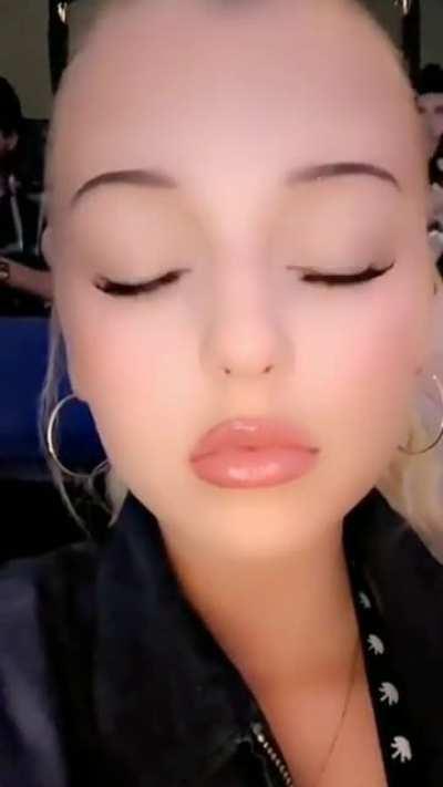 What. a. woman. 🤤