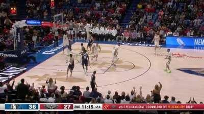 [Highlight] Beautiful offense as every Pelican passes up a good look for a better one, leading to the easy dunk from Zion