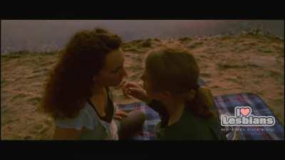 Retro Scenes: Verena Wustkamp & Sinha Melina Gierke - 