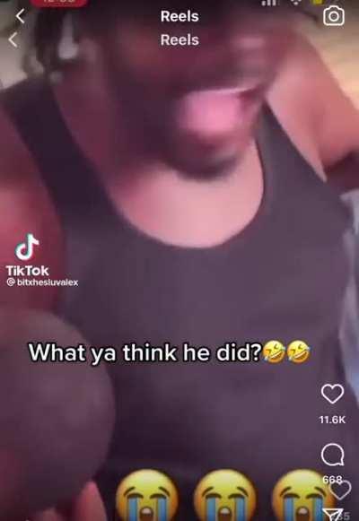 had this nigga ina full Nelson deluxe😭😭