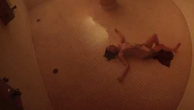 Selena Gomez’s legs in Wolves music video 