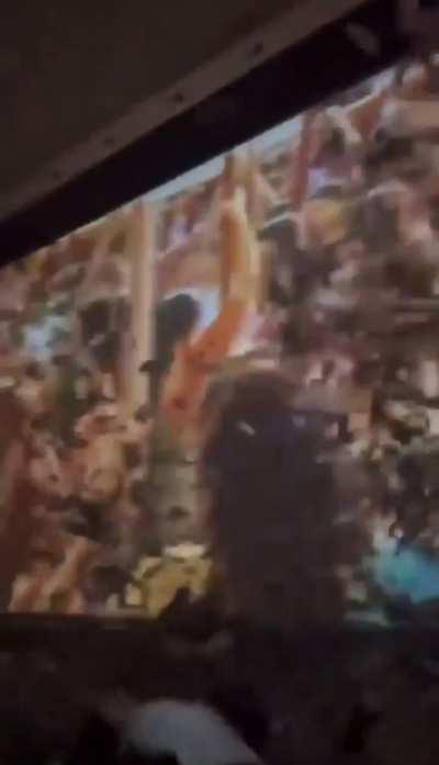 “ఎవరెవరో వేసిన బరువు ఎందుకు ఎందుకు నే మొయ్యాలి”