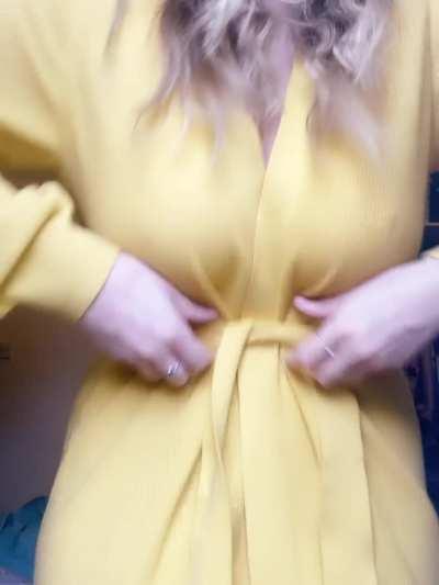 Quick flash of these British titties ❤️