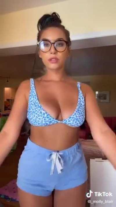 I requested this and she delivered😍😍