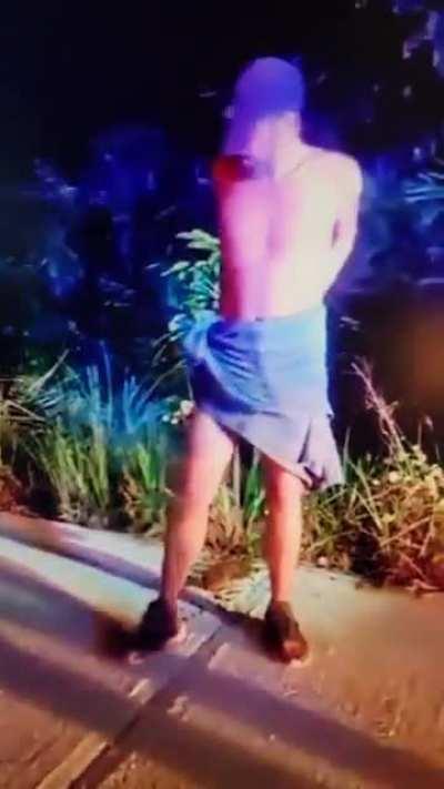 Cool Guy Ass-aults 2 Officers