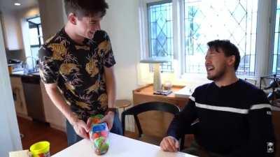 This is my favorite clip from Unus annus