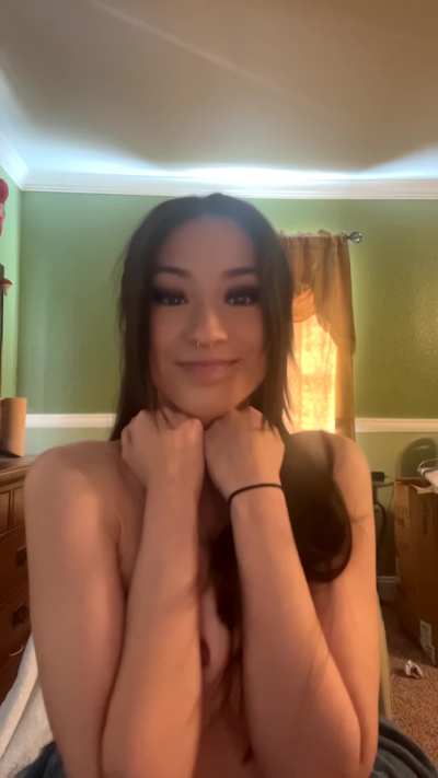 itty bitty titties ✨