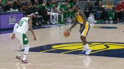 [Highlight] Josh Richardson blocks Lance Stephenson's shot and tells him not to do that