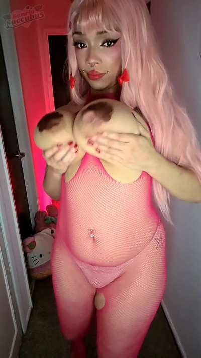 POV you summoned a demon girl to help you cum tonight :3