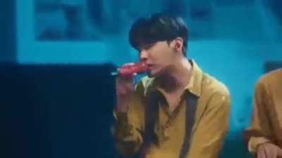 So this is bts army everyone is talking, bts army pheeling paraud.