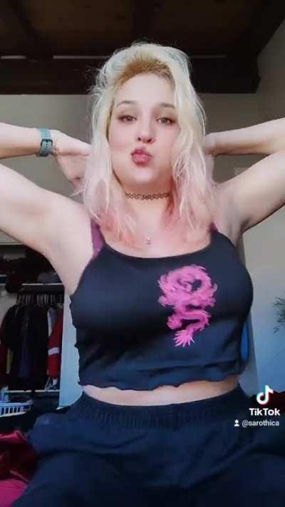 They go round and round @sarothica