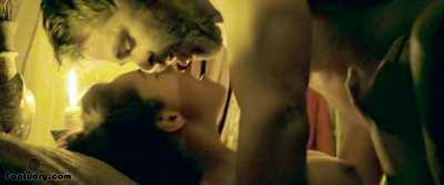 Florence Pugh in Outlaw King