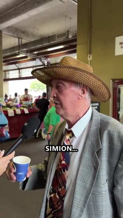 Șoșoacă zice că e și pe invers