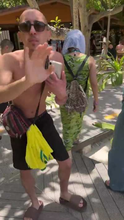 Zionist vs Canadian tourists in Thailand