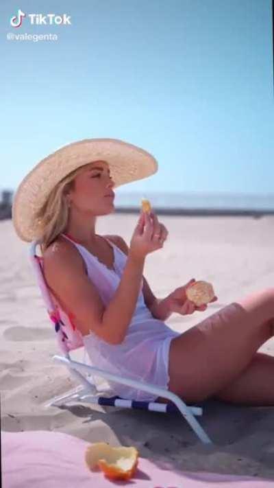 Vale’s “Do Not Disturb” vacation on tiktok