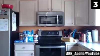 in the kitchen who want mac cheese