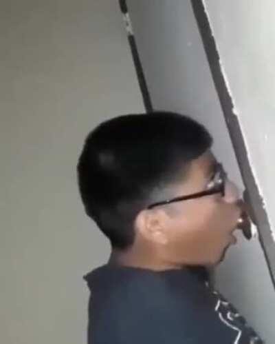 Stanix todos los meses para que elm no lo despida