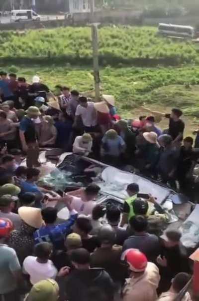 Man survived being crushed in a car accident by ducking down.