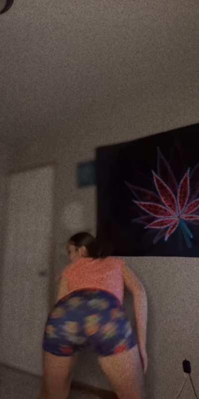 Twerking for yall 🥰