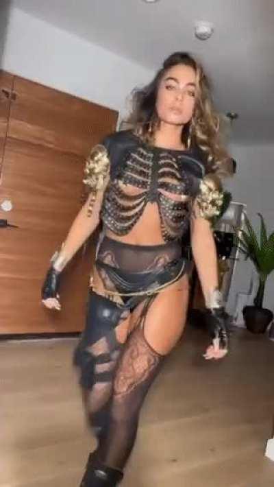 New Halloween Costume Vid