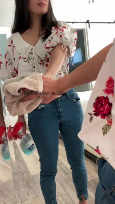 Magical Mirror 😱 ( Her Free Album In Comment )