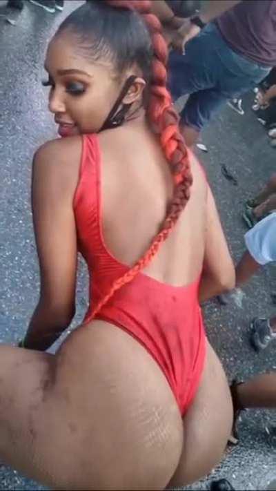 He always gets the good angles 🔥 (🎥:@nigelsocrazy_)