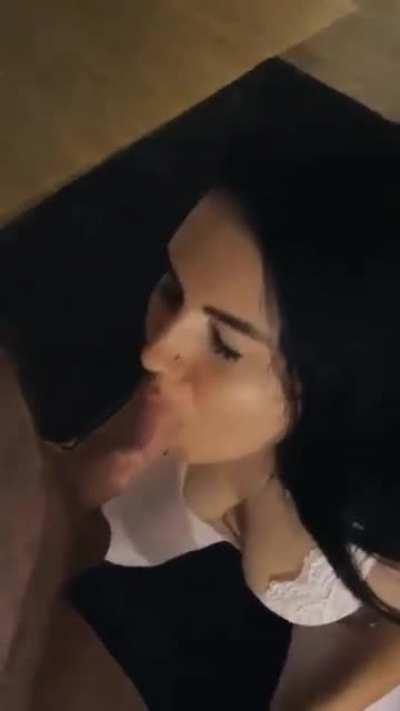 Big or small, there's something about cock that just makes me so happy and excited to get my lips around it.