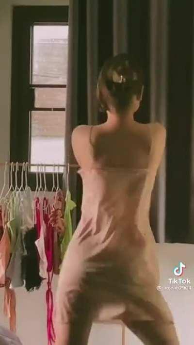 ain’t pinay but damn!