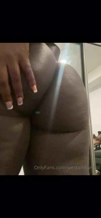 Up Close🍑🍑🍫