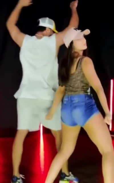 Love Nora's fat jiggly ass