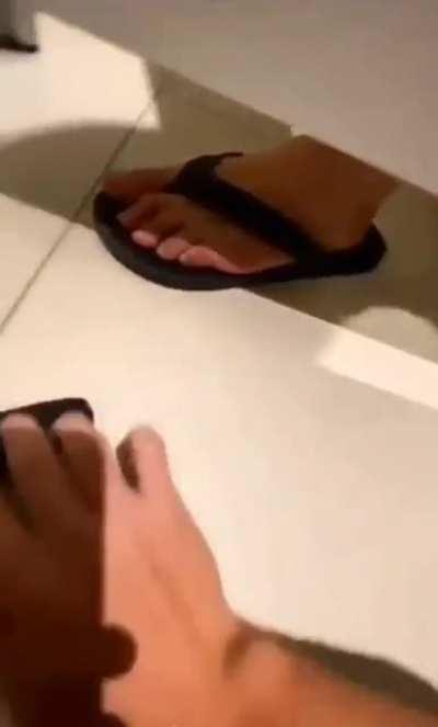 Wanna go skateboarding w me?